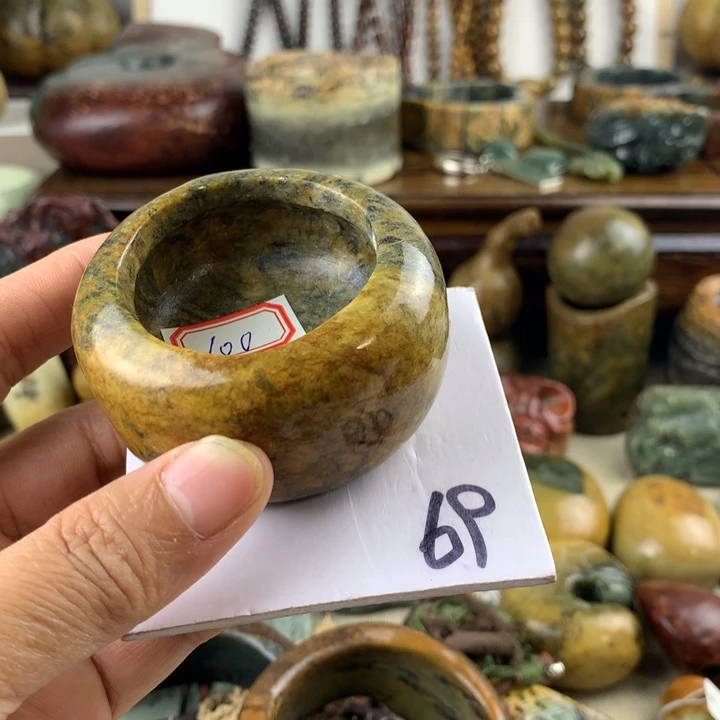 四****岫岩河磨玉（透闪石质玉）未镶嵌珠宝奇石