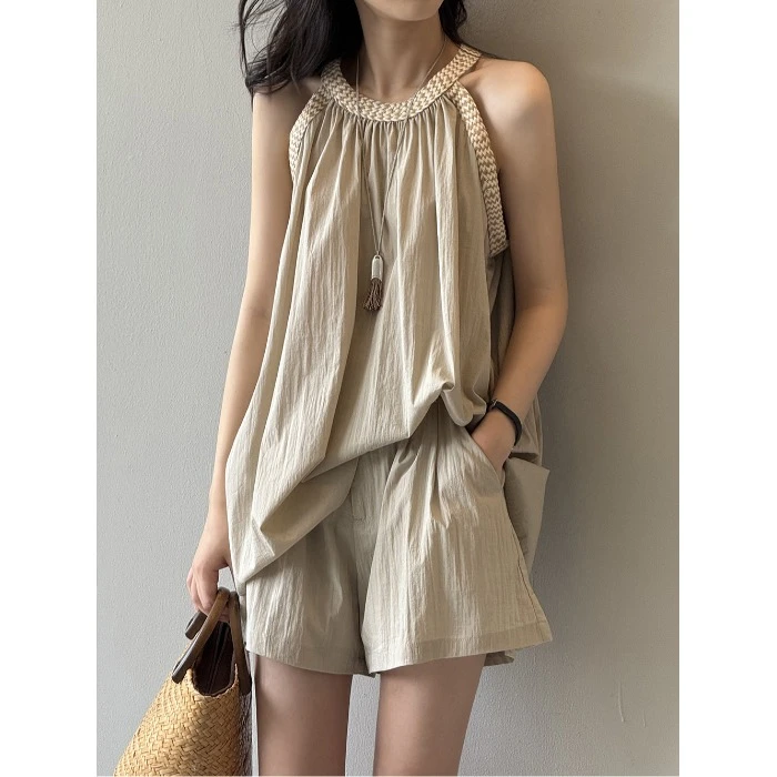 法式洋气时尚圆领褶皱无袖背心别致小衫+短裤套装夏季简约两件套