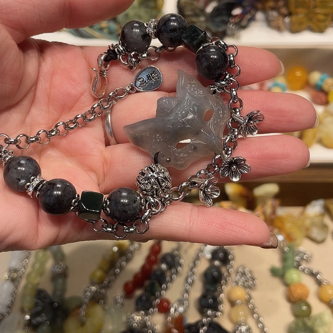 蛇纹石玉合金颈饰