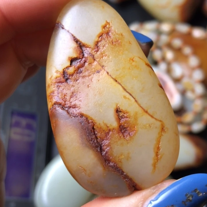 和田玉未镶嵌珠宝奇石