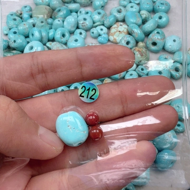 南红玛瑙未镶嵌珠宝奇石