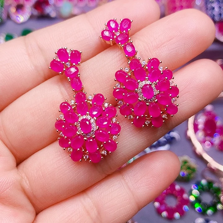 银S925镶嵌红宝石耳饰