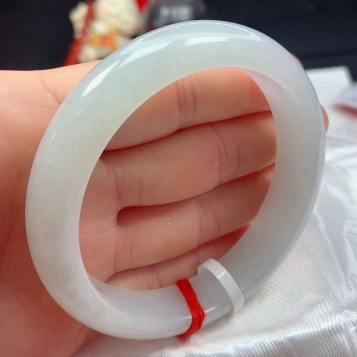 翡翠手镯未镶嵌58圈