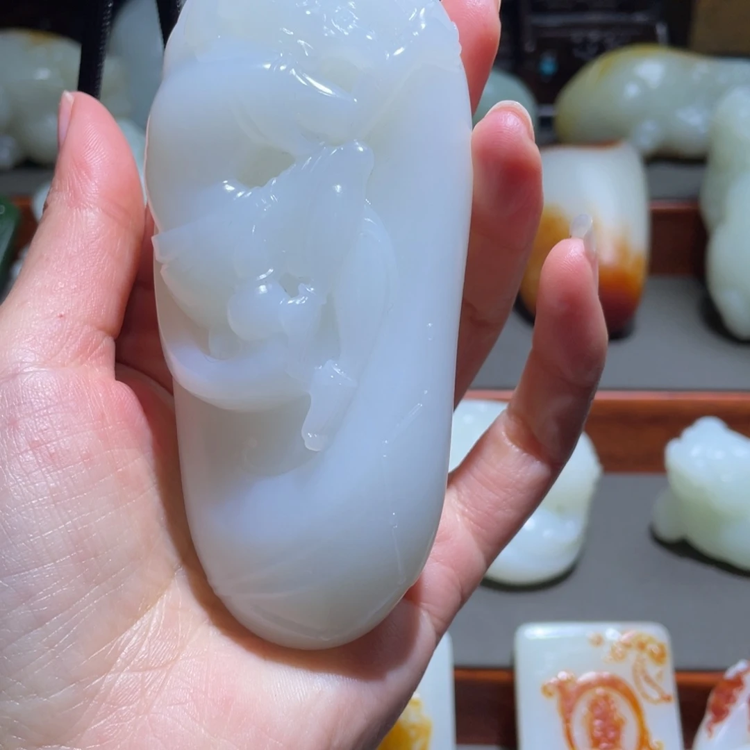 未镶嵌和田玉（糖玉）挂件真**流