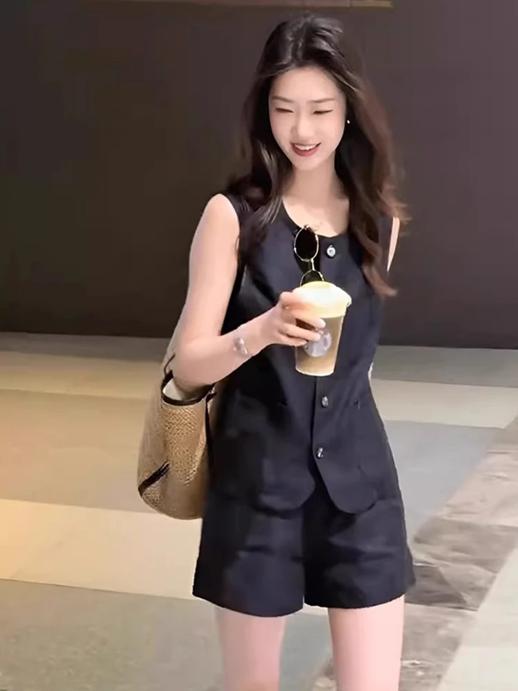 高级感老钱风穿搭棉麻套装女夏休闲短裤黑色复古亚麻无袖马甲显瘦