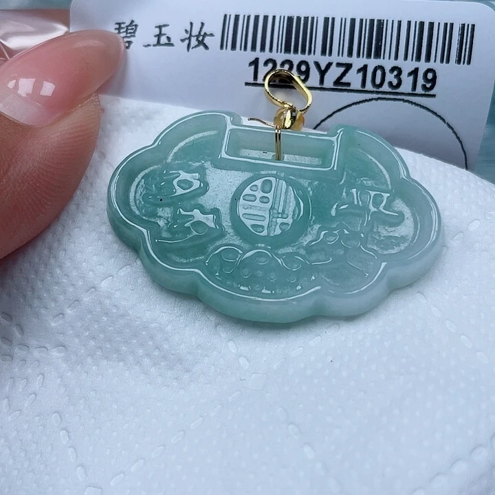 吊坠(不含链)未镶嵌翡翠
