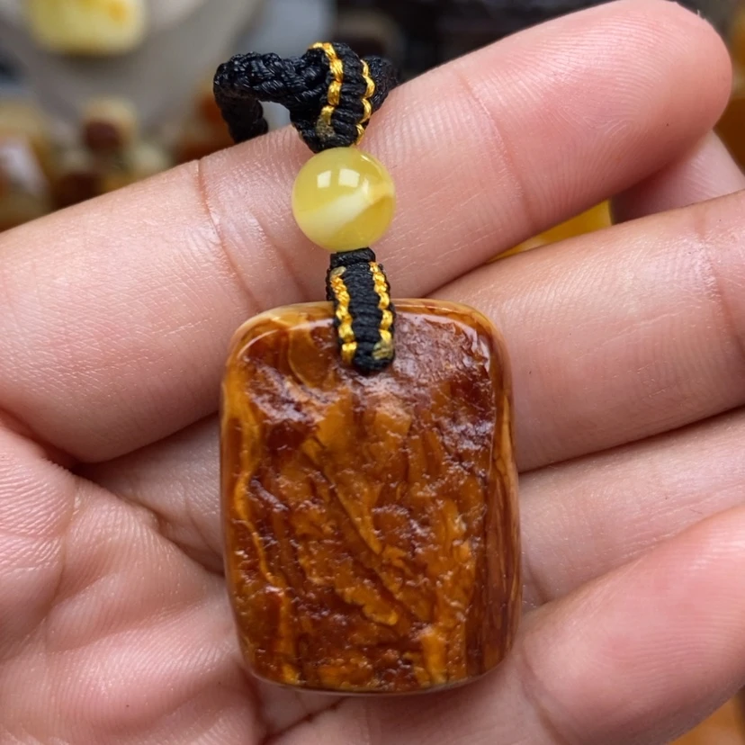 【闪购商品】琥珀颈饰未镶嵌