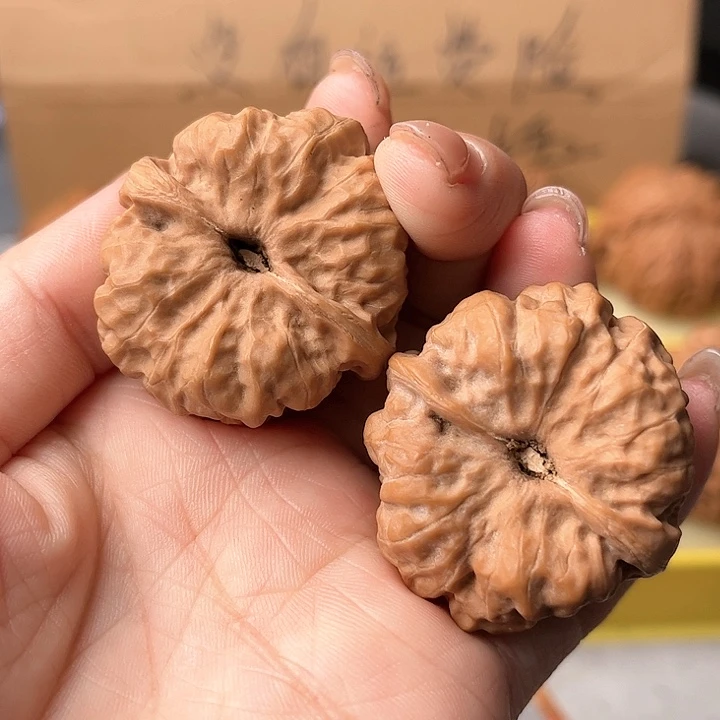 文玩核桃把件36蛤蟆头。修肚子