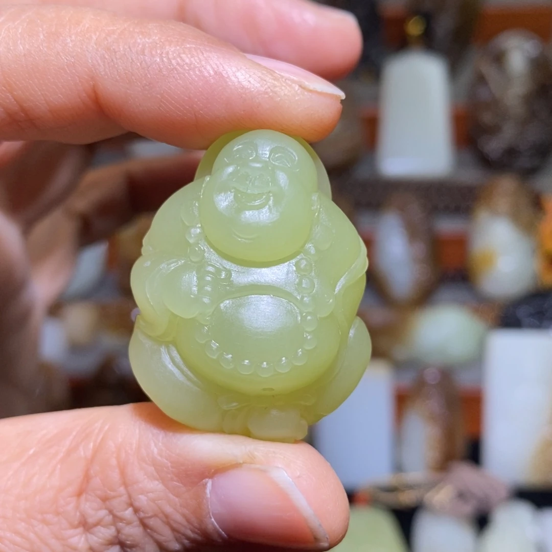 颈饰未镶嵌和田玉（黄玉）开心佛