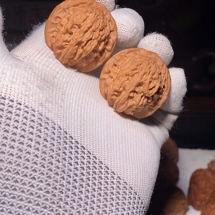 文玩核桃手把件黄杆