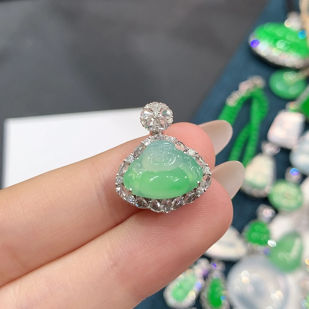 翡翠18K金镶嵌颈饰木那冰胶甜绿佛公 48小时鉴赏期