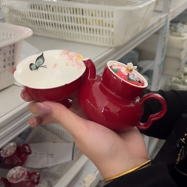 两件套哈哈哈哈哈哈哈哈哈