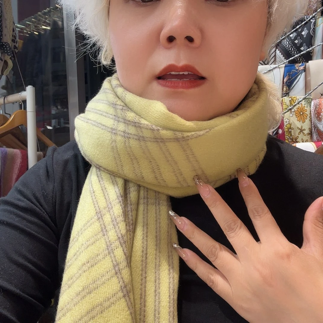 美丽诺羊毛围巾黄