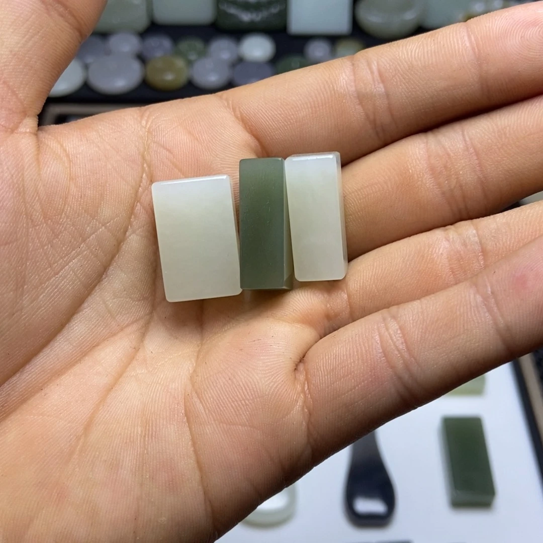 和田玉未镶嵌挂件运*员