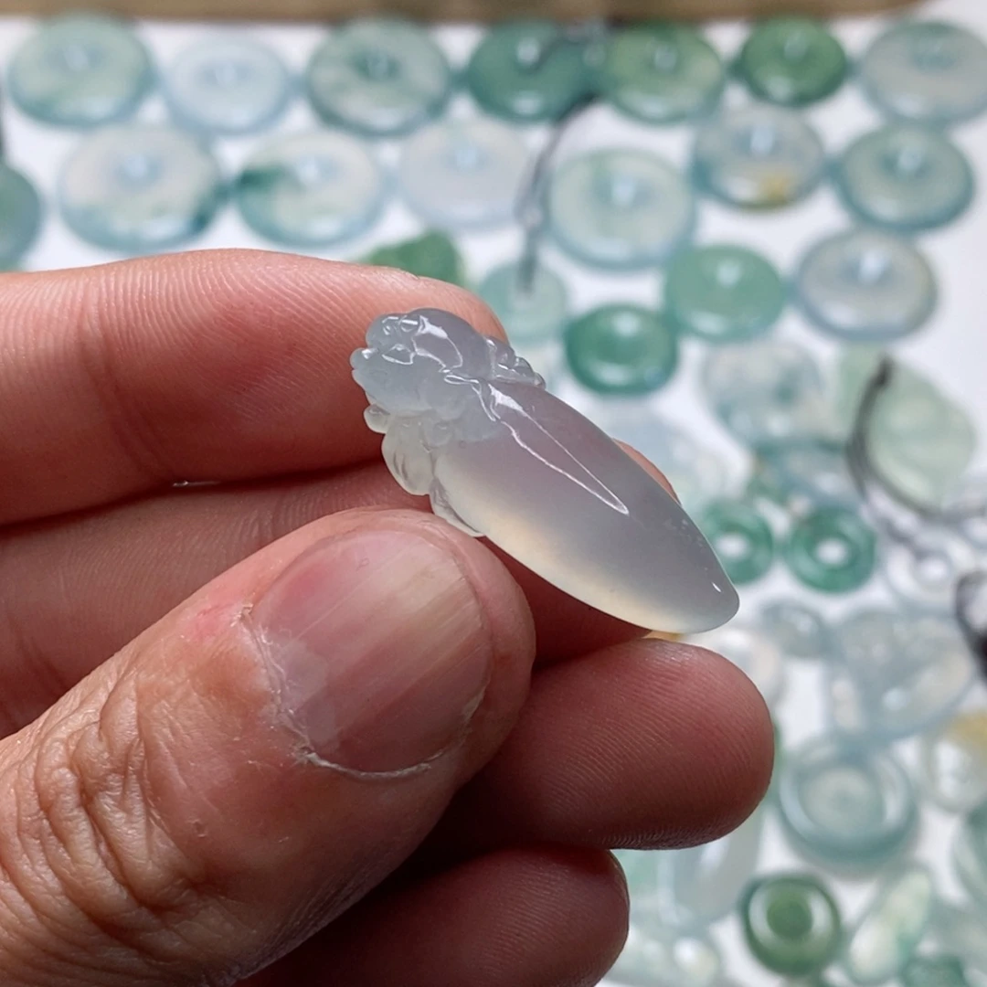 定制翡翠未镶嵌翡翠