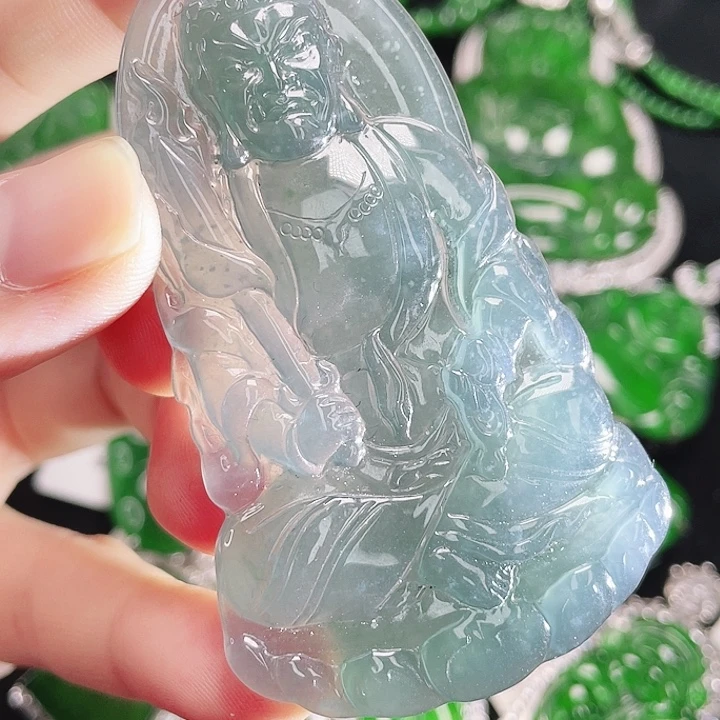 翡翠未镶嵌颈饰66