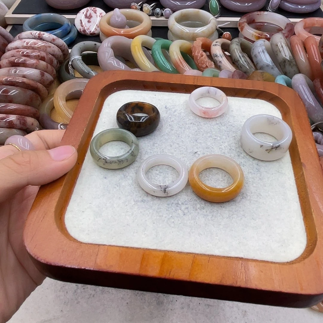 石英岩玉圈口63未镶嵌匆**年