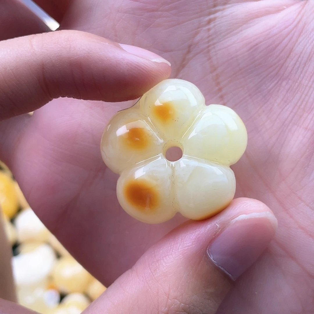 未镶嵌琥珀裸石蜜蜡