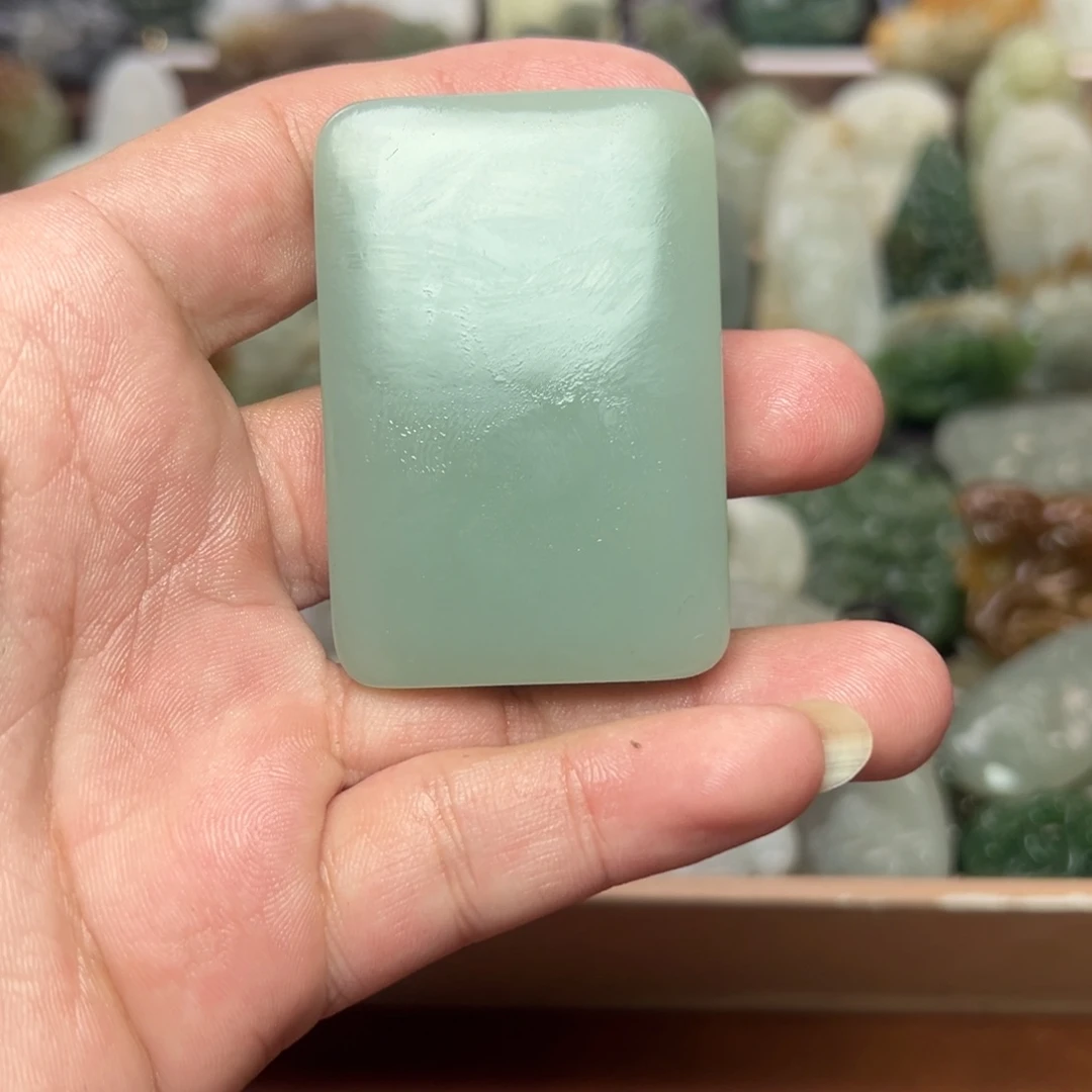 和田玉未镶嵌把件