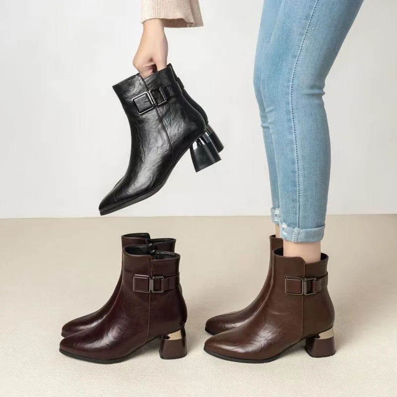 【小潘严选】真皮软底短靴女秋冬新款加绒保暖简约靴子洋气26033