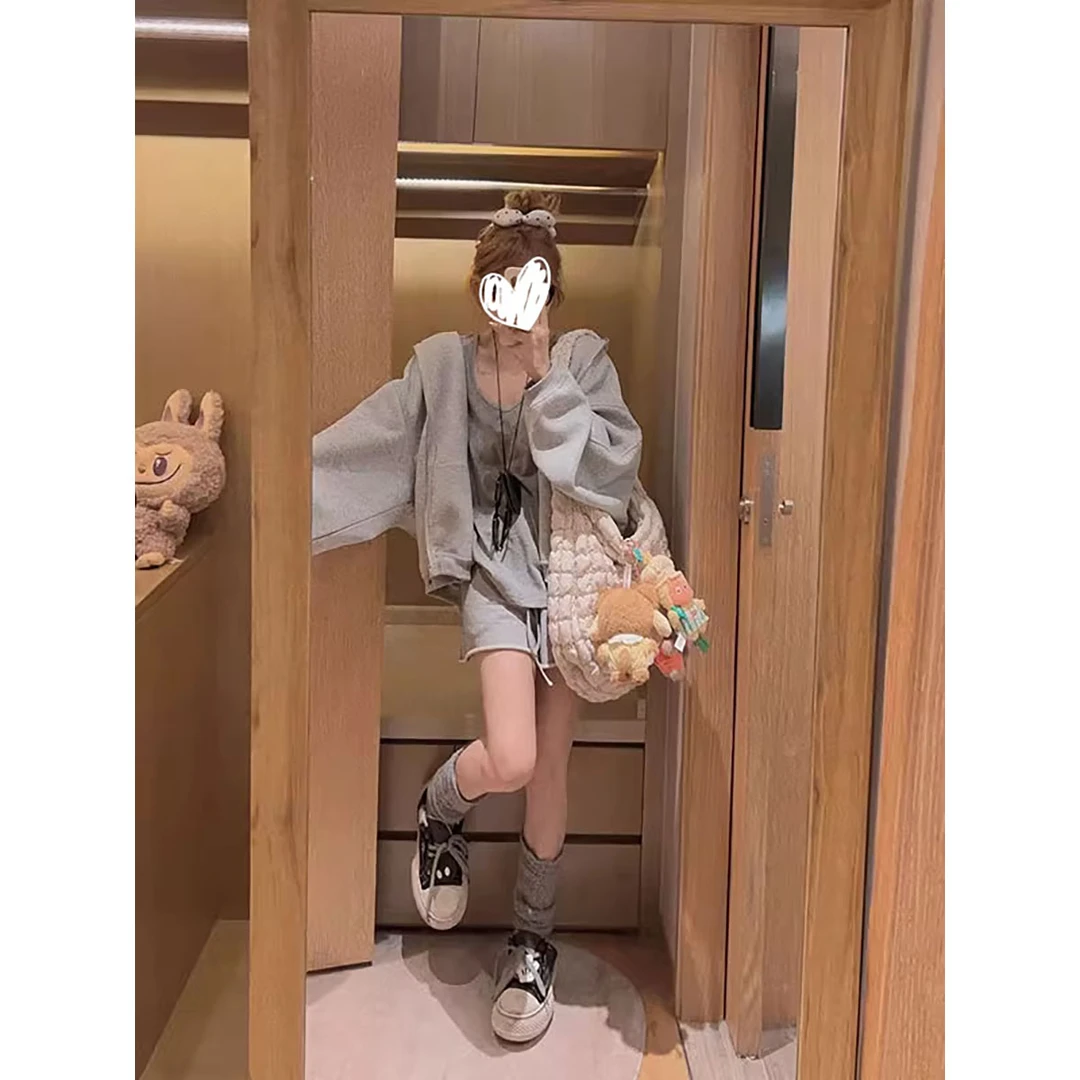 灰色套装慵懒连帽长袖开衫外套背心上衣女秋季休闲直筒短裤三件套