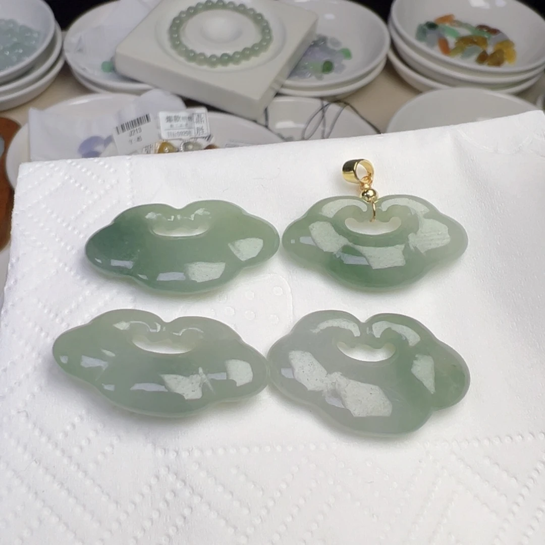 翡翠散珠祥云一朵