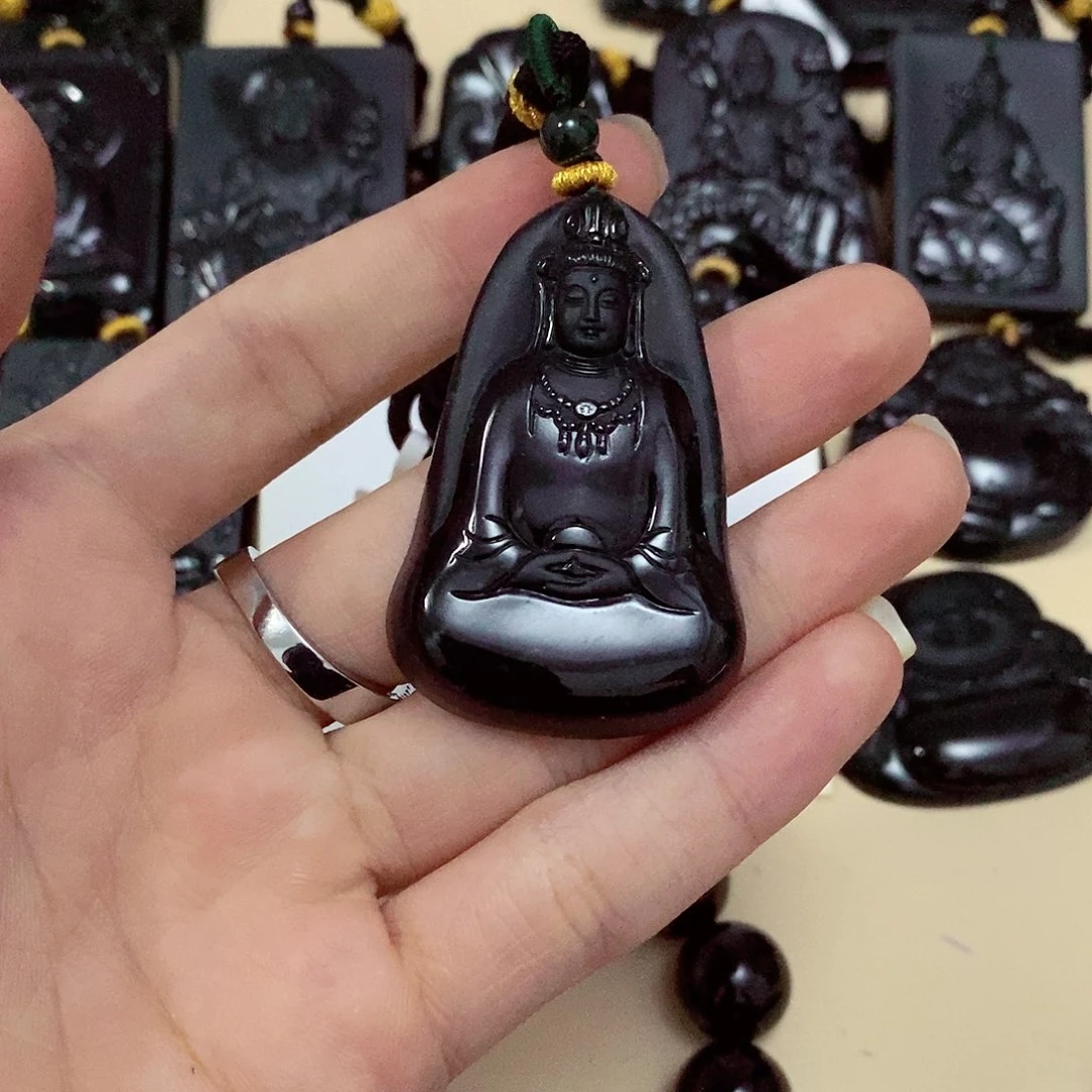 翡翠挂件未镶嵌翡翠