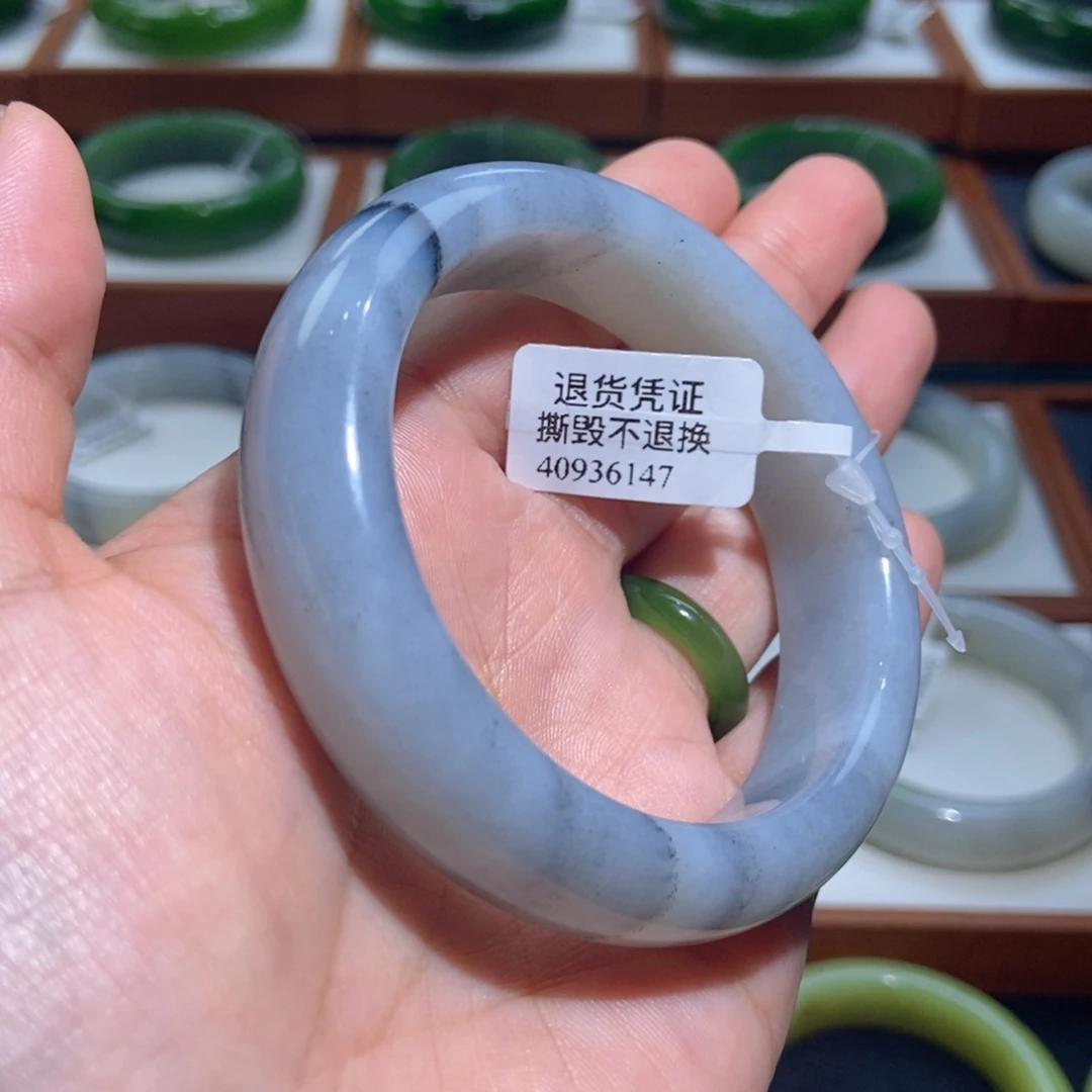 未镶嵌手镯和田玉新疆青花