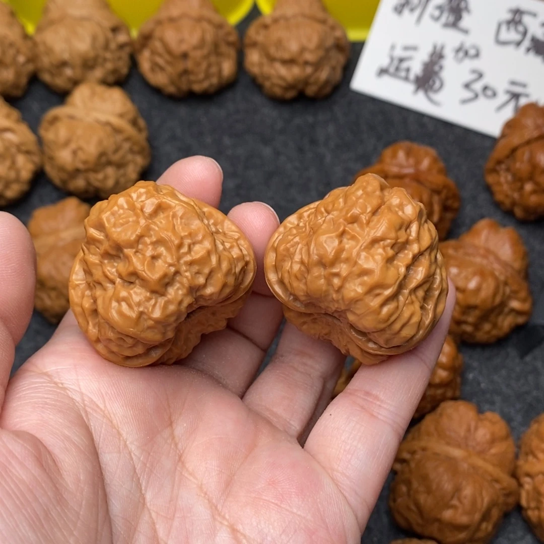 文玩核桃把件?*糖哈嘛36