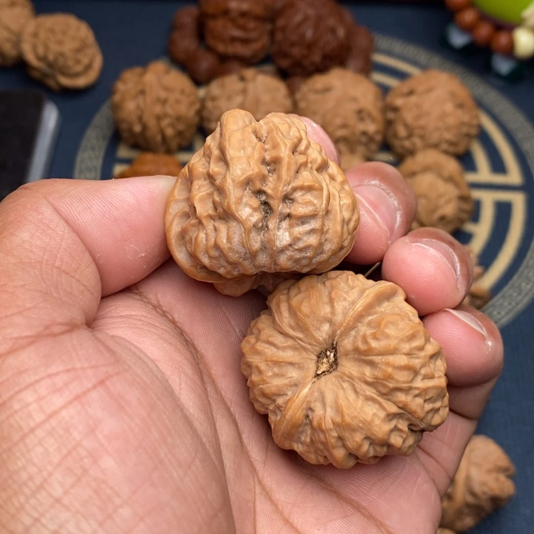 文玩核桃吊坠南**梦蛤蟆头