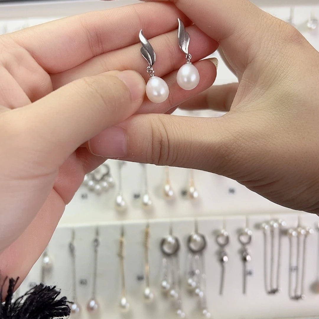 淡水珍珠银S925镶嵌耳饰