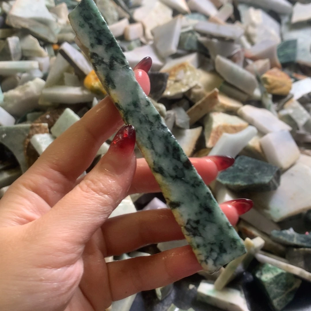 翡翠颈饰未镶嵌缅甸翡翠