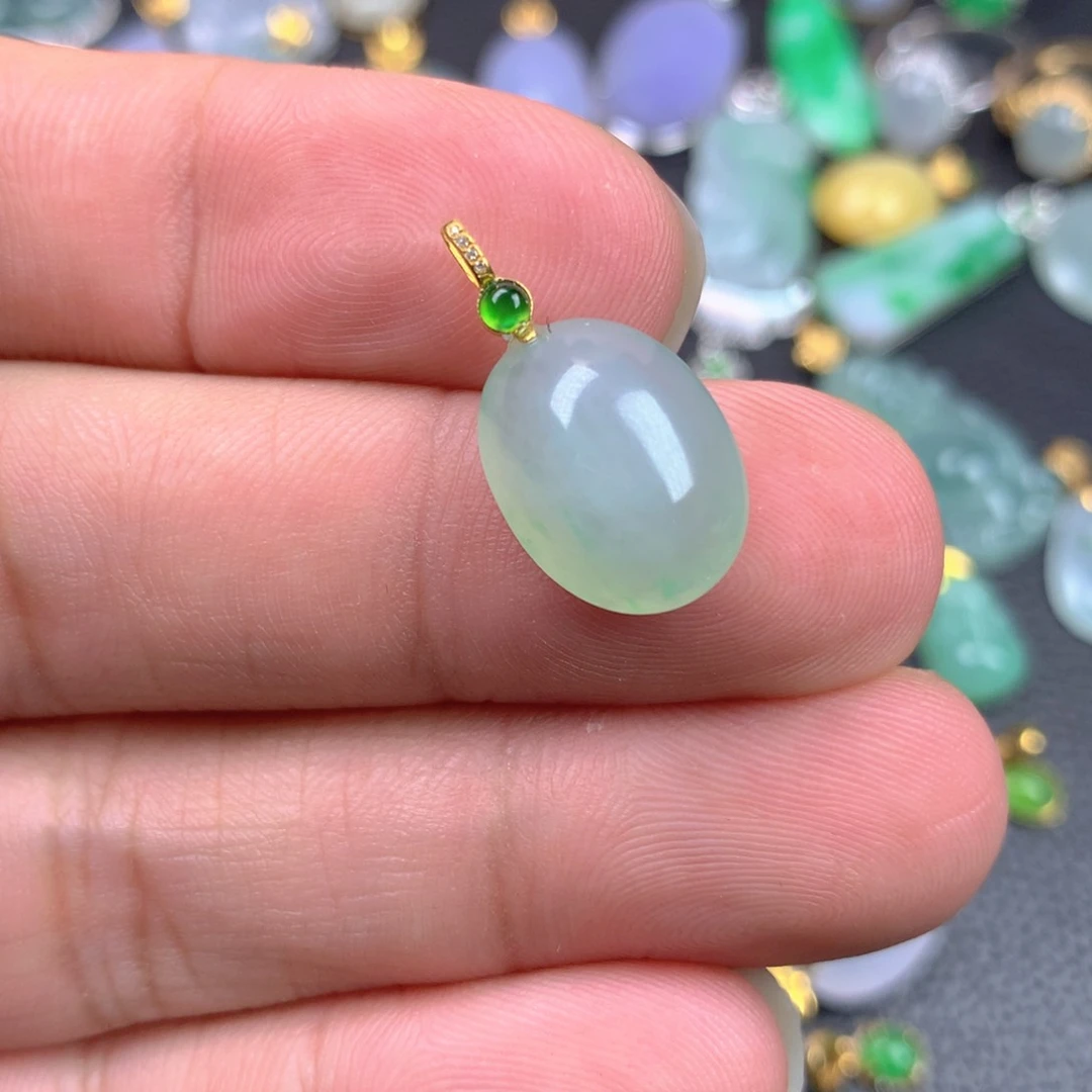 【闪购商品】翡翠18K金镶嵌颈饰?****?翡翠