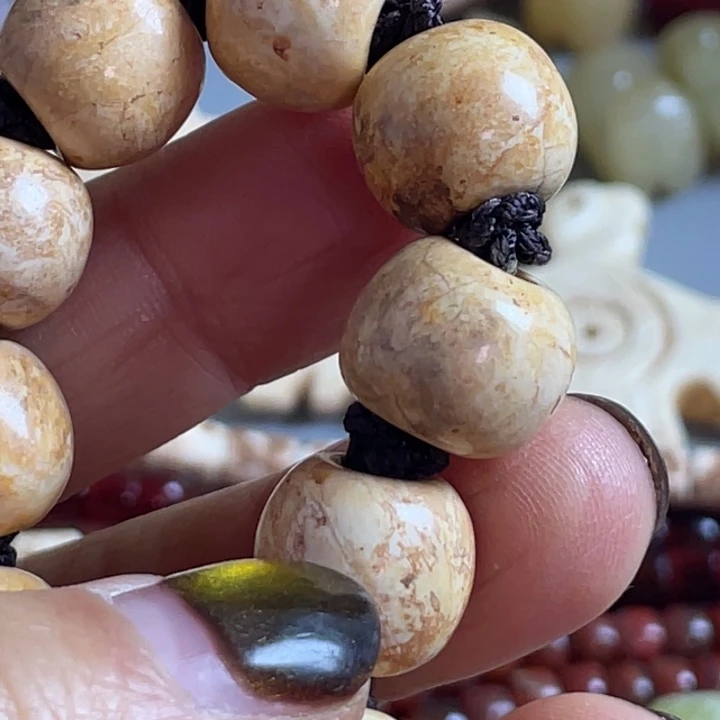 乌***鸦和田玉（糖玉）未镶嵌挂件