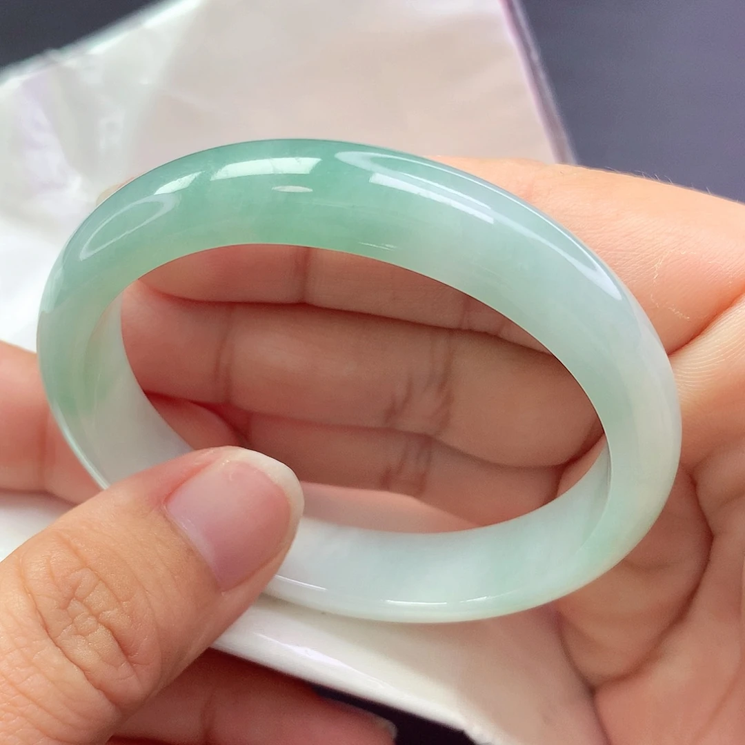 【闪购商品】未镶嵌手镯翡翠贵妃a 191291