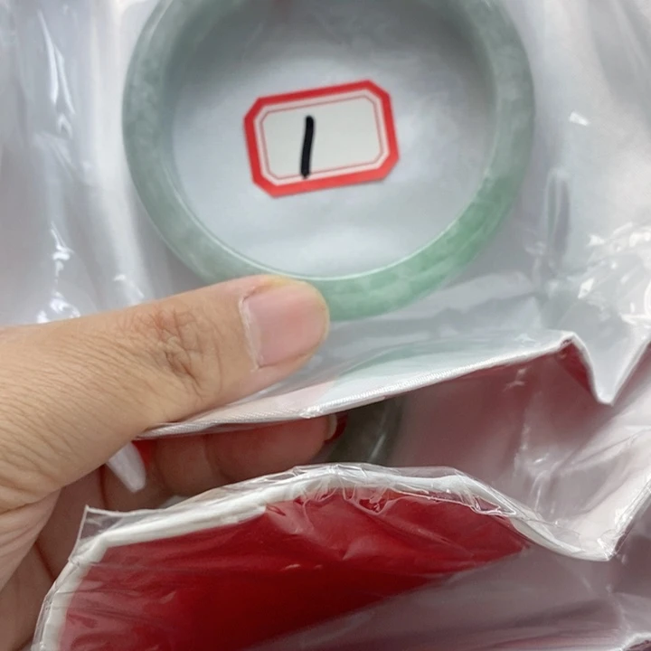 .***.翡翠手镯未镶嵌翡翠