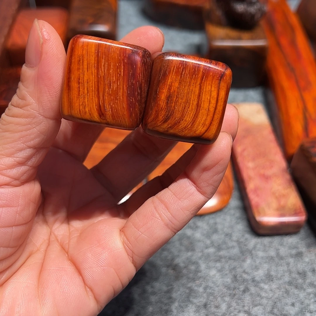 m***⑧檀香紫檀（小叶紫檀）