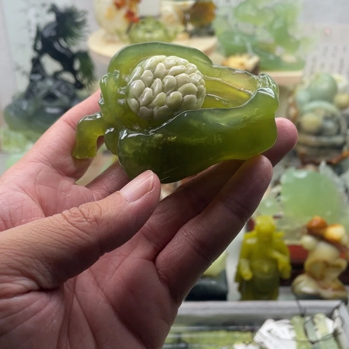 蛇纹石玉未镶嵌四大名玉手把