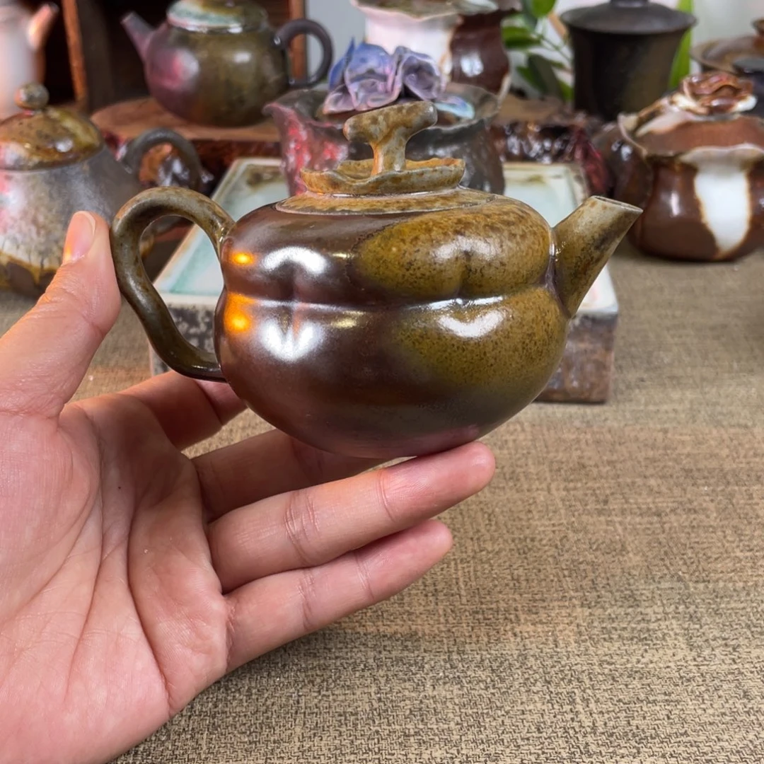 柿子壶。 85。陶泥。