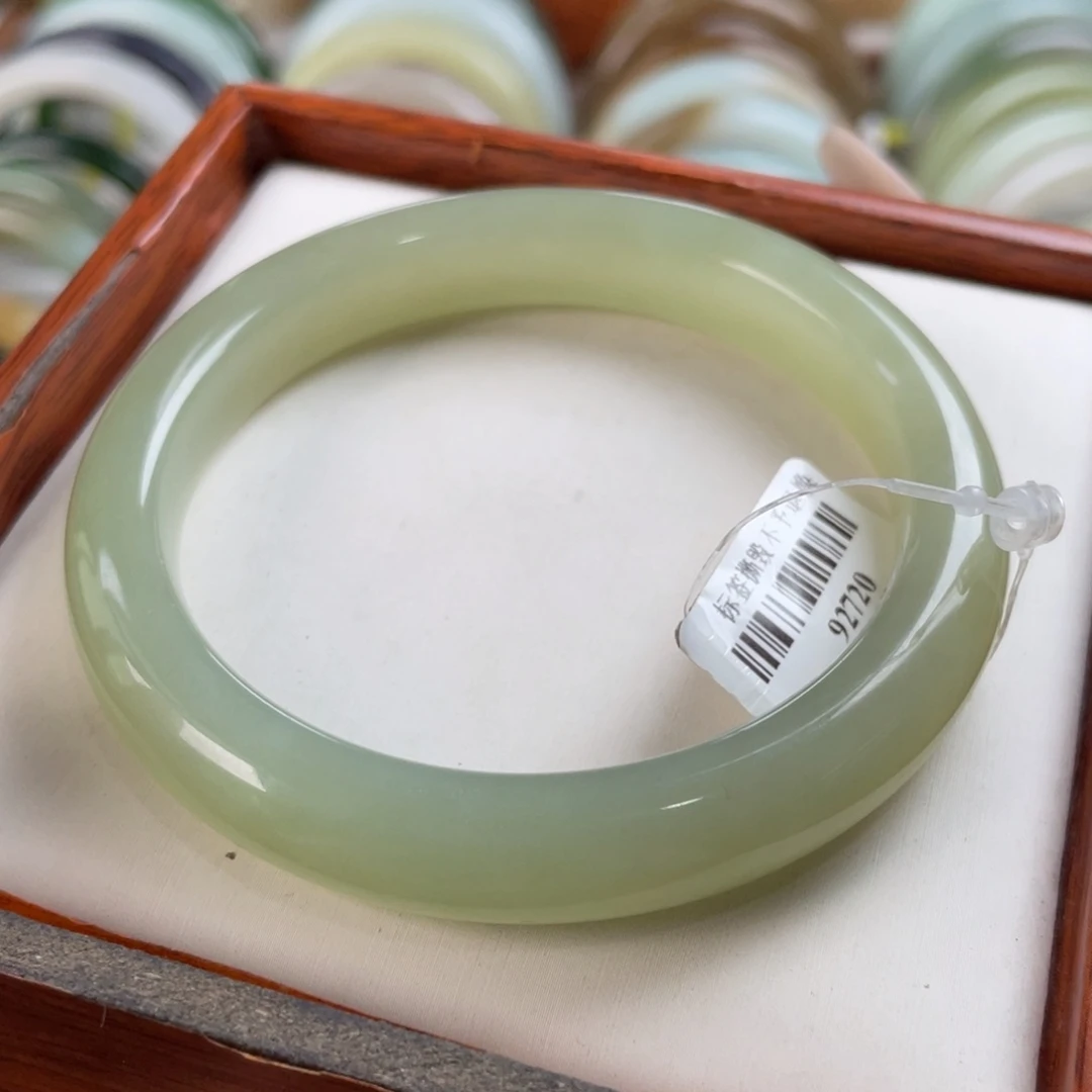 【闪购商品】和田玉手镯未镶嵌23 56/57