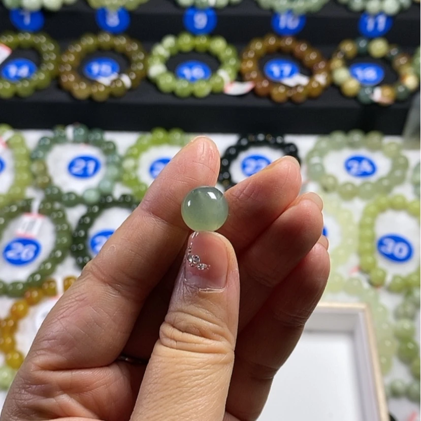 【闪购商品】蛇纹石玉手链未镶嵌闲***?