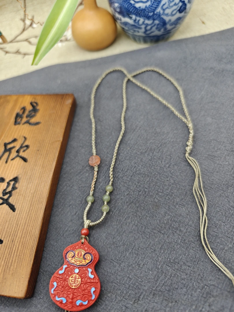 含辰砂工艺品天然压制朱砂水飞砂彩绘福禄吊坠38*28配精美手工绳