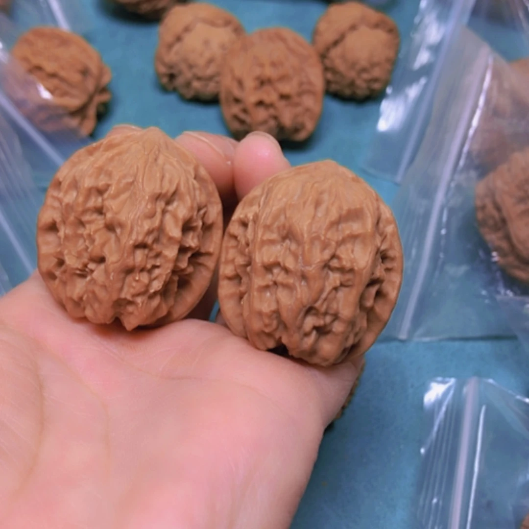 【闪购商品】摆件核桃哈*嘿34野狼全品