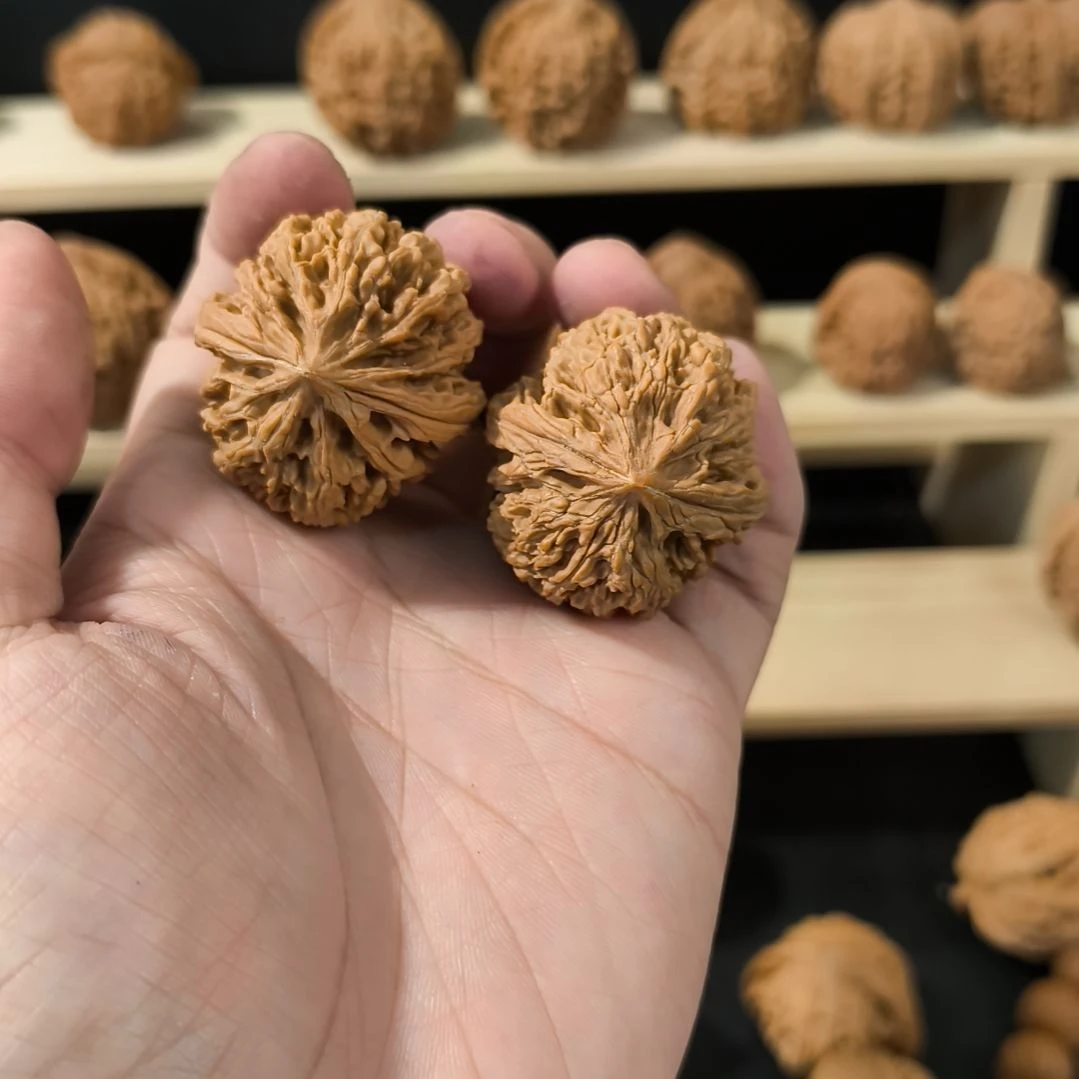 文玩核桃吊坠36九龙筋