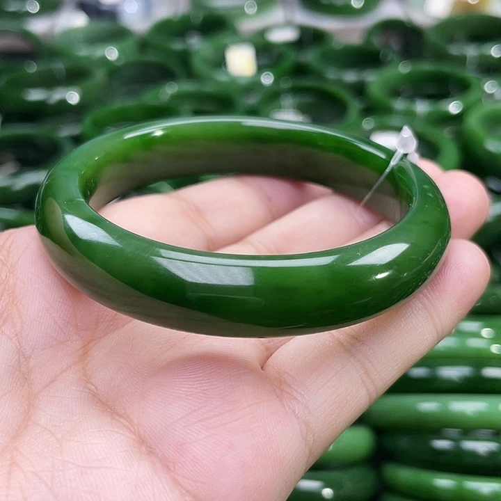 未镶嵌手镯和田玉（碧玉）