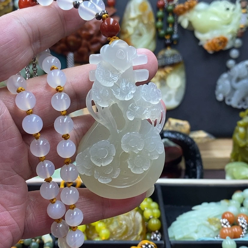 【闪购商品】蛇纹石玉吊坠未镶嵌