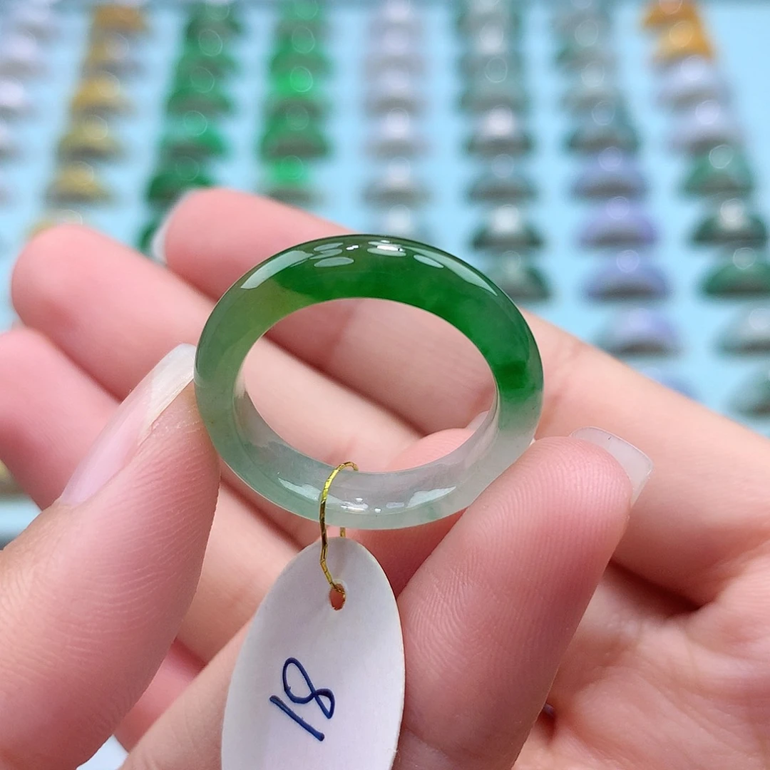 未镶嵌戒指翡翠18圈