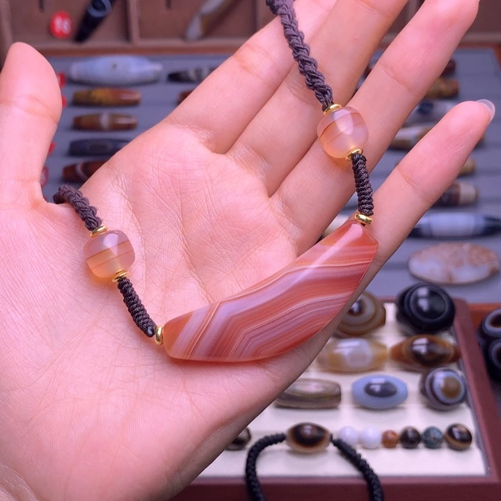 玛瑙/玉髓颈饰未镶嵌禁****确