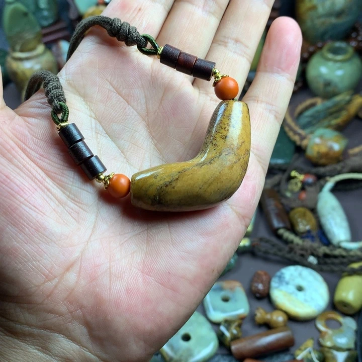 岫岩河磨玉（透闪石质玉）未镶嵌吊坠(赠链)