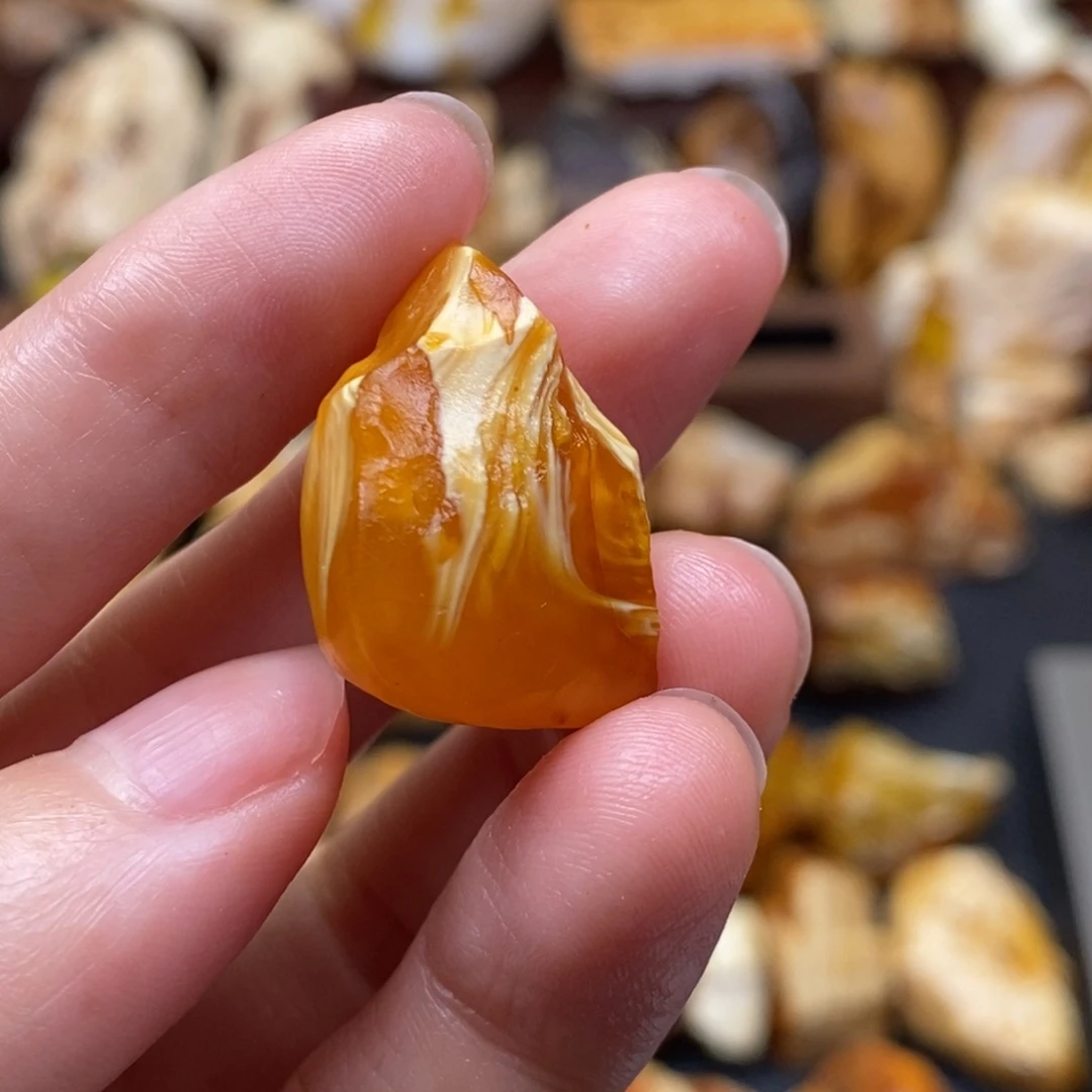 超***白未镶嵌定制琥珀蜜蜡
